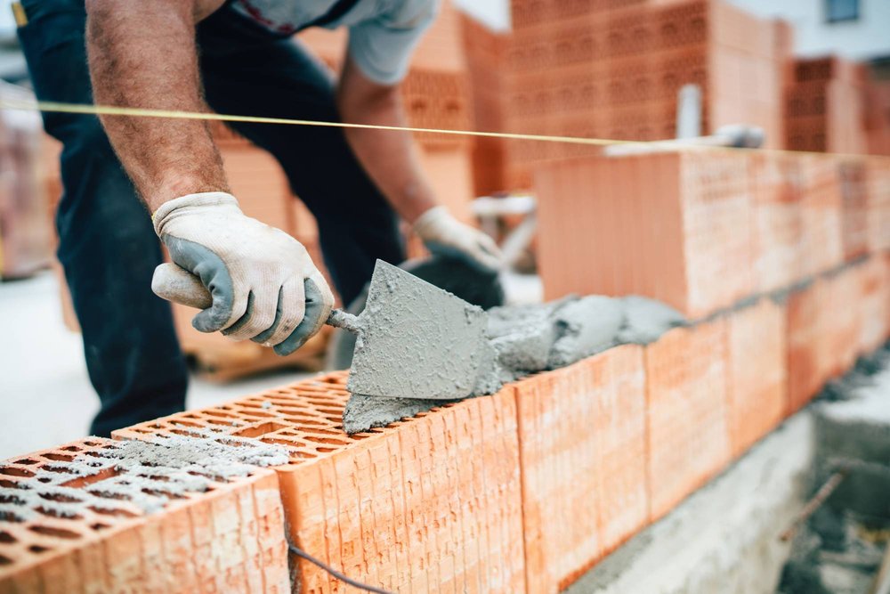 Chantier de construction qui se poursuit malgré un recours contentieux en cours devant le tribunal administratif