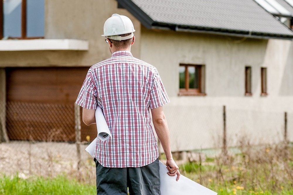 Contrôle de conformité d'une terrasse extérieure construite sans autorisation préalable