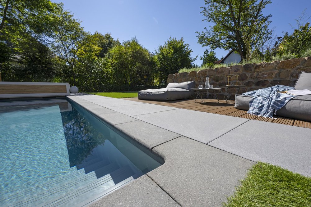 Cotation technique d'une piscine avec mesure prise depuis le nu extérieur de la paroi jusqu'à la limite séparative