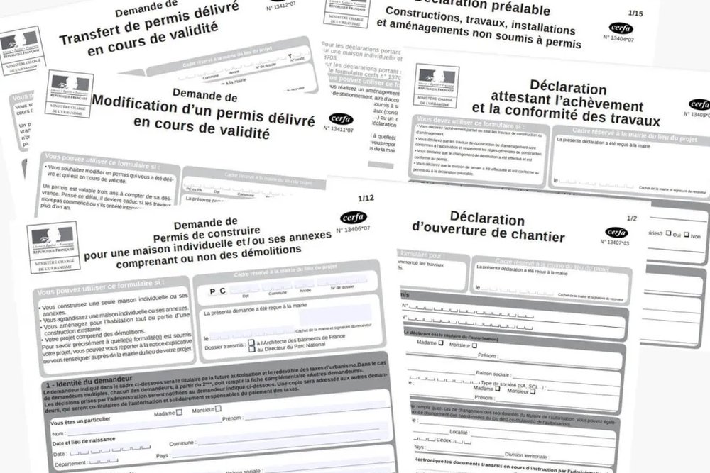 Dossier de permis de construire complet comprenant formulaires Cerfa et pièces graphiques d'urbanisme