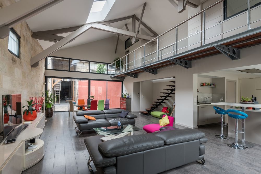 Local commercial en rez-de-chaussée en cours de transformation en logement avec changement de destination soumis à autorisation d'urbanisme