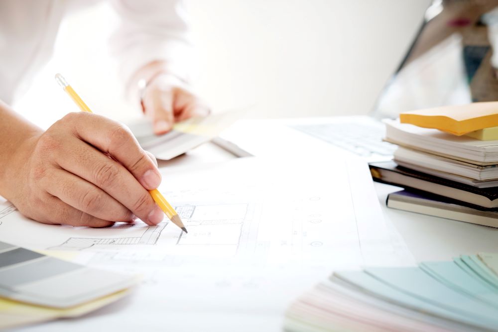 Schéma comparatif d'un projet avant et après modification suite à un refus de permis de construire pour dépassement de hauteur et de recul