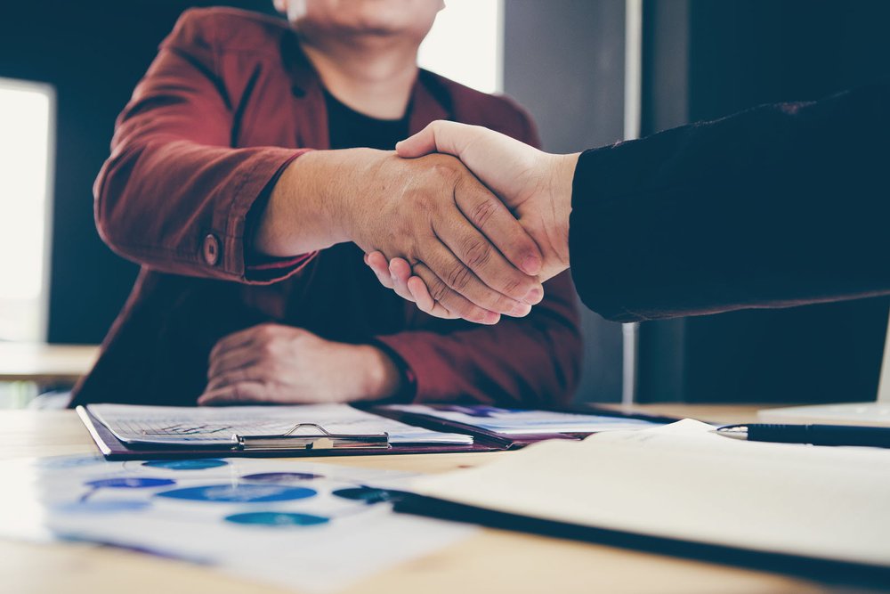 Signature du procès-verbal de bornage amiable par les propriétaires voisins et le géomètre-expert