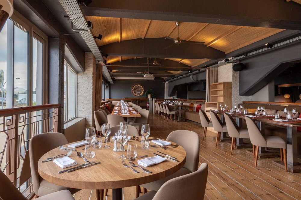 Aménagement d'une salle de restaurant et de sa cuisine professionnelle conforme aux normes ERP