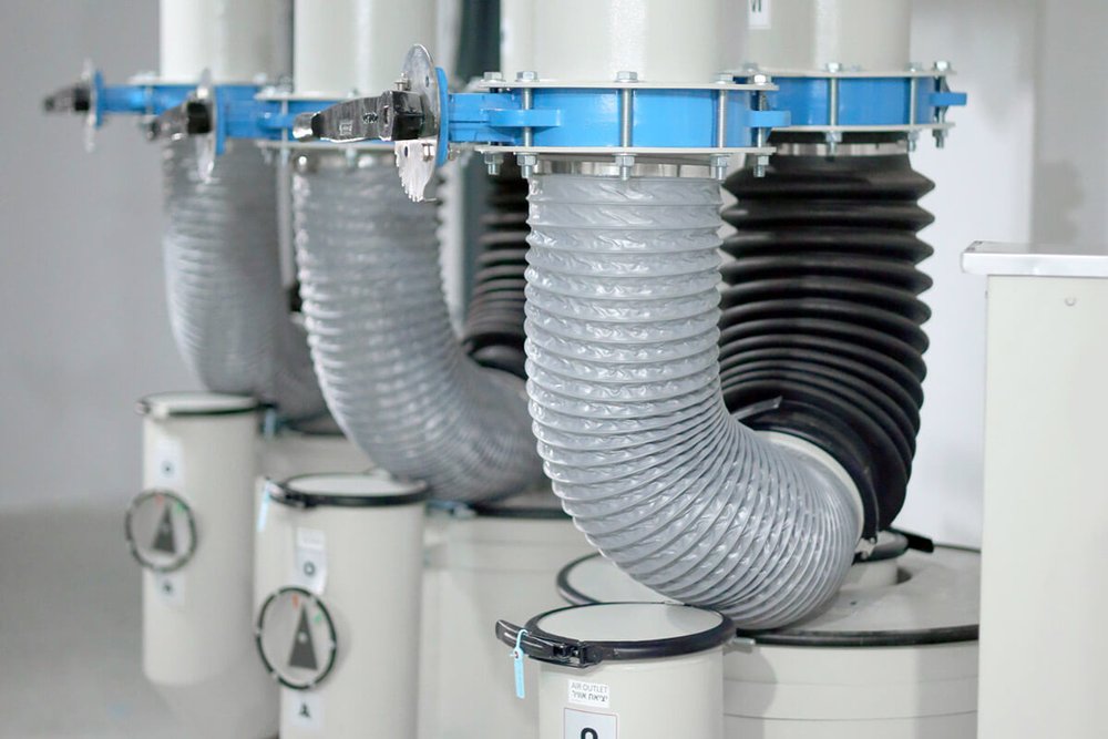 Système de ventilation et de filtration d'air installé dans un abri sécurisé privé